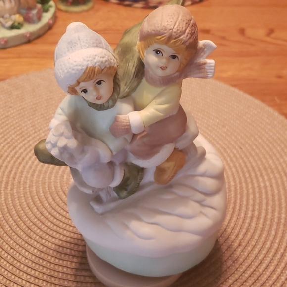 Christmas Around the World Other - House of Lloyd Vintage musical figurine